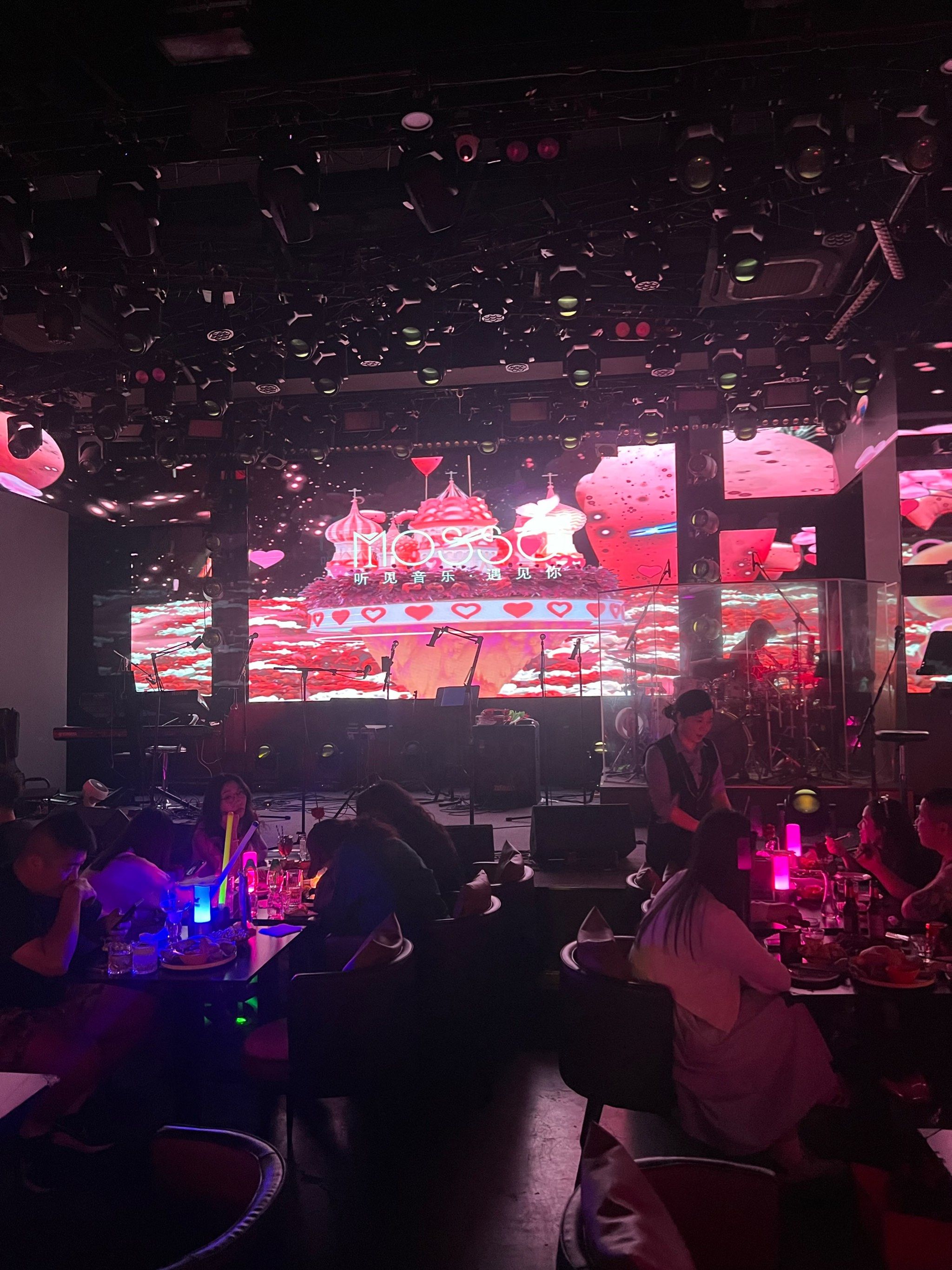 白银商务ktv探索低端场特色-平川区ktv预定